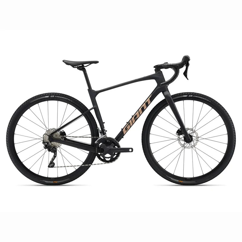 Giant Revolt Advanced 3 Gravel Bike in Carbon