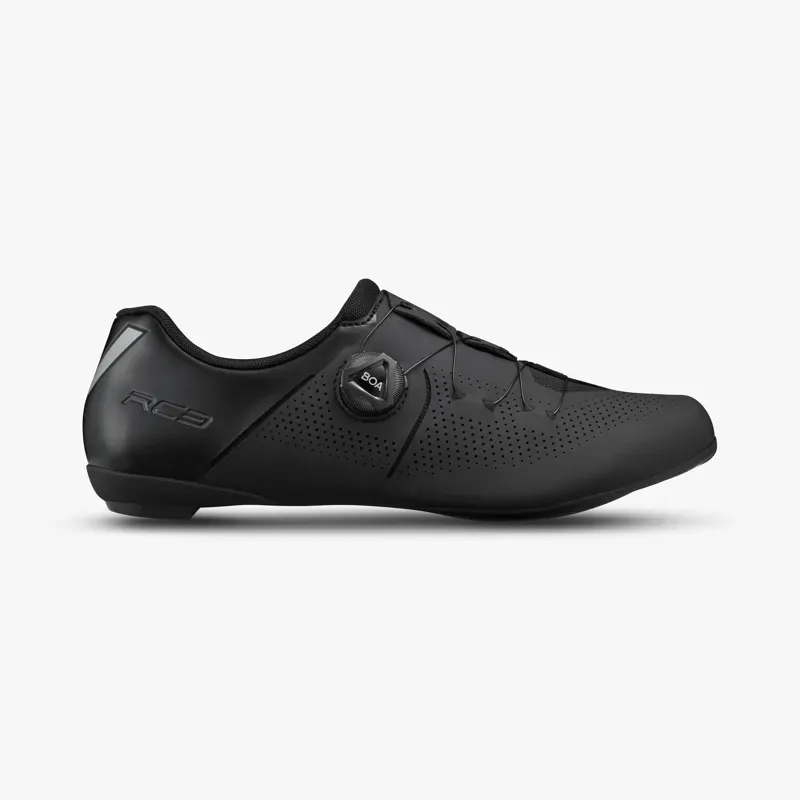 Shimano SH-RC302 Wide Road Shoe in Black