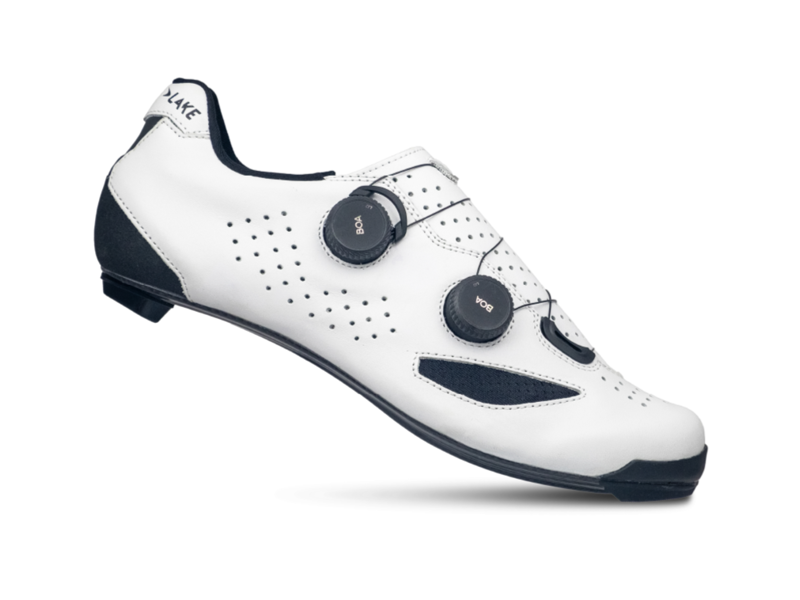 CX239 Wide White/Black 44