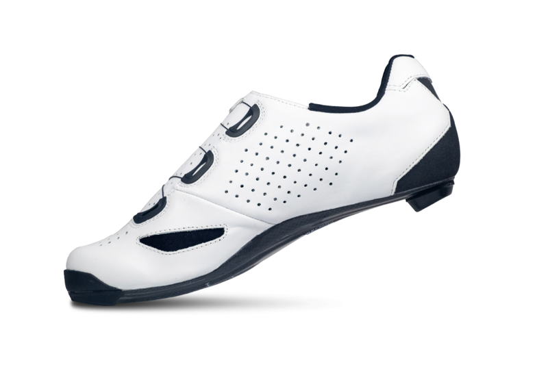 CX239 Wide White/Black 44-2