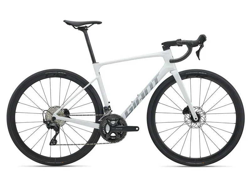 Giant Defy Advanced 2 Road Bike in White