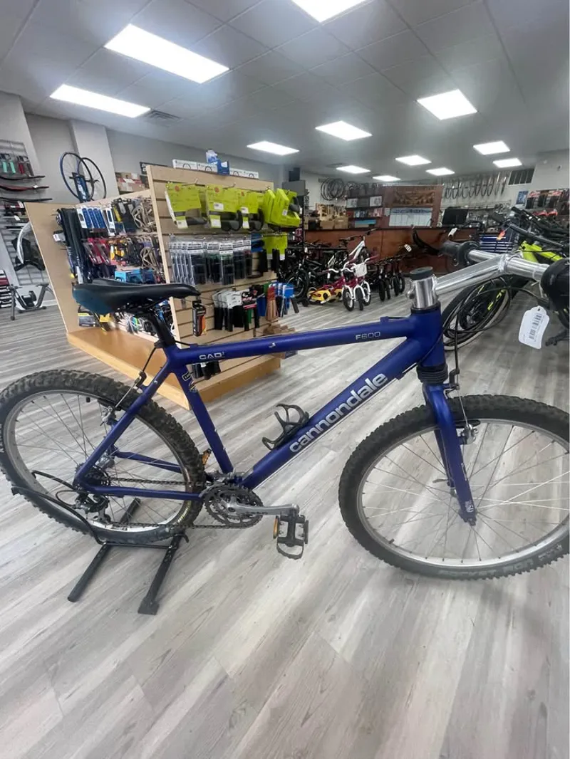 Cannondale F600 Mountain Bike - Large
