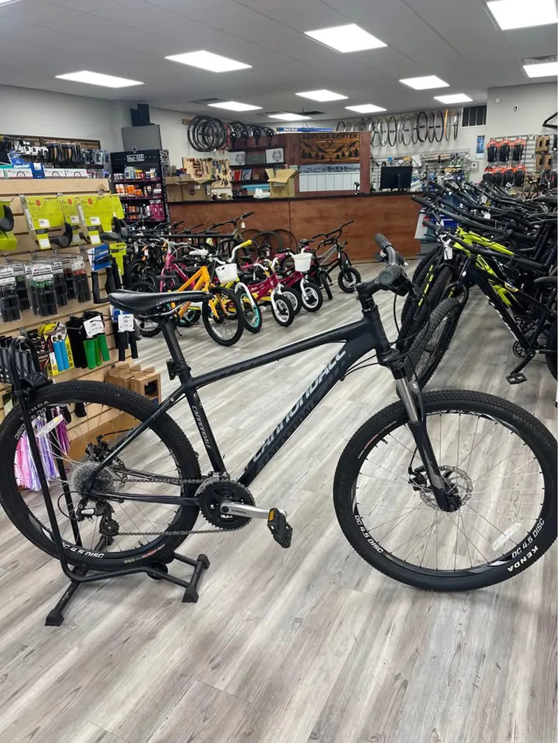 Cannondale SIX Hardtail Mountain bike - MEDIUM