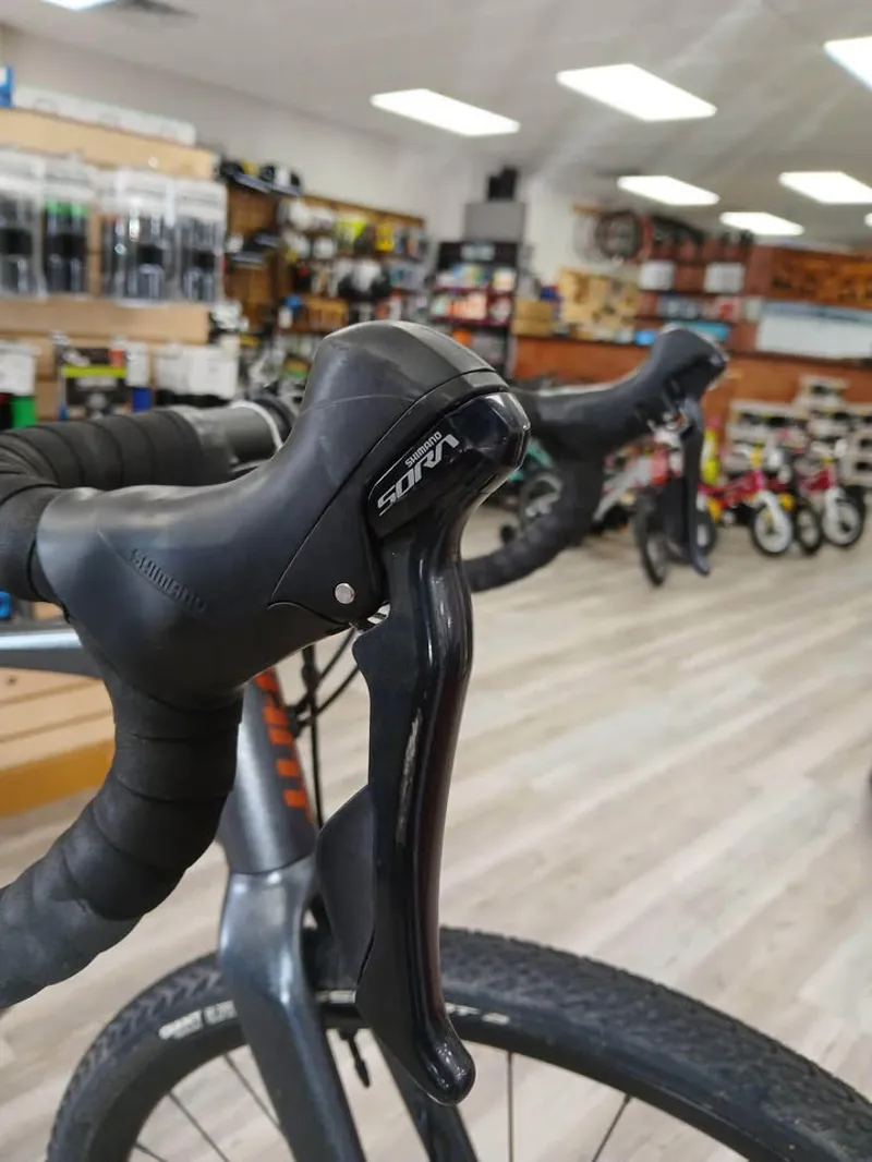 Pre-Owned - Giant Revolt 2 Med-1