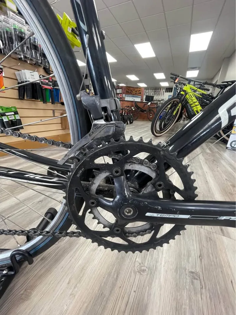 Raleigh Revenio Road Bike - 60cm-1