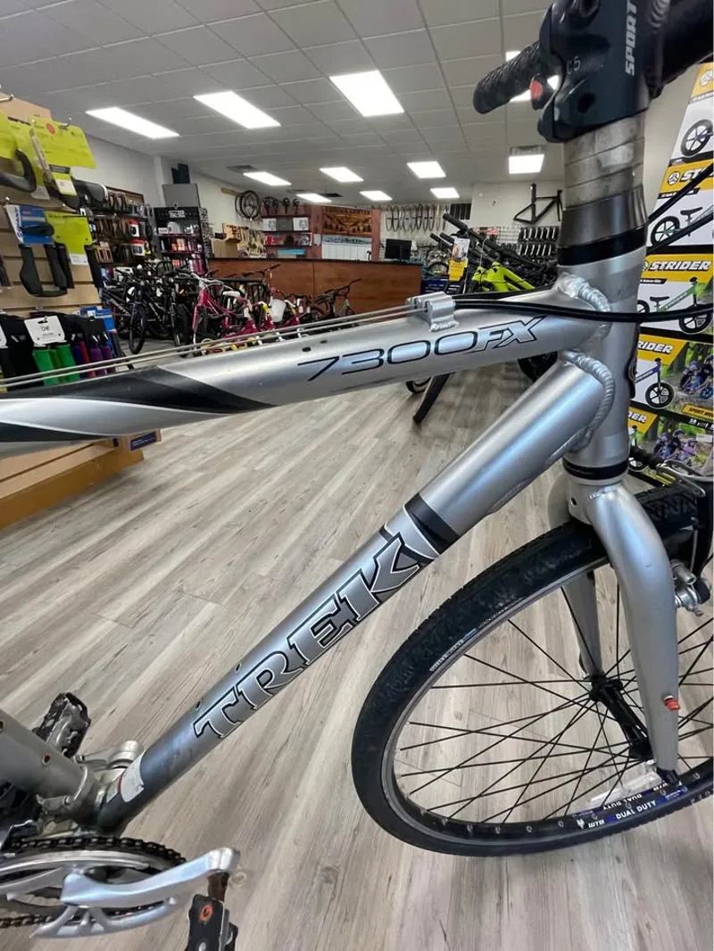 Trek 7300FX Hybrid bike - 20inch - LARGE-1