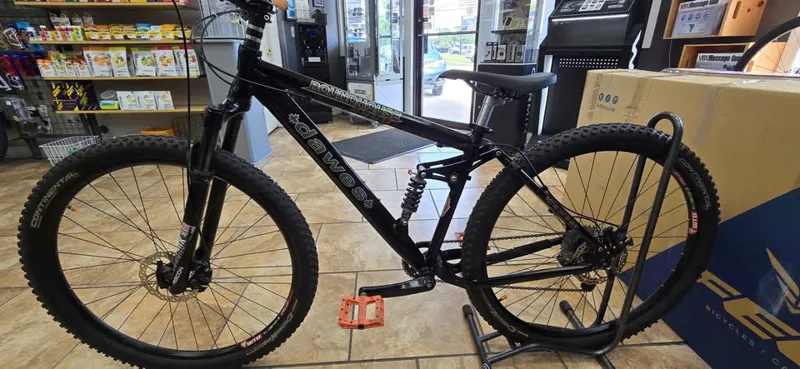 Dawes Roundhouse 2900 Full Suspension MTB - SM - Black-1