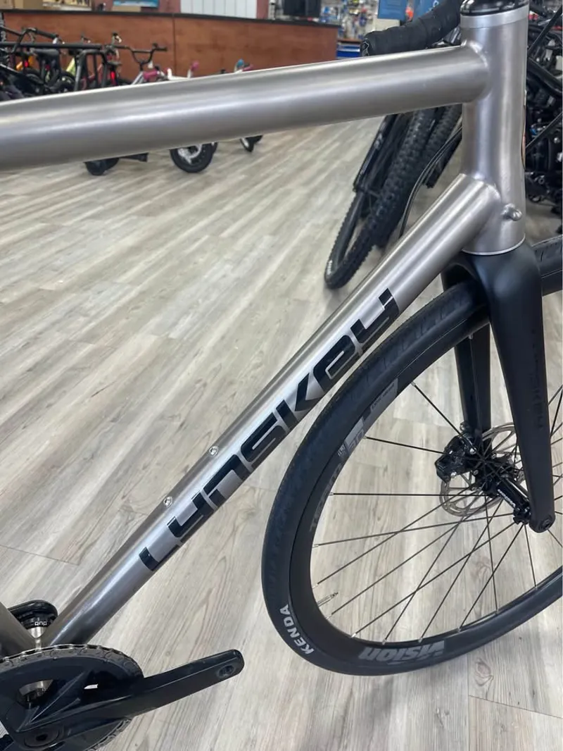 2023 Lynskey R300 Titanium Road bike - LARGE-1
