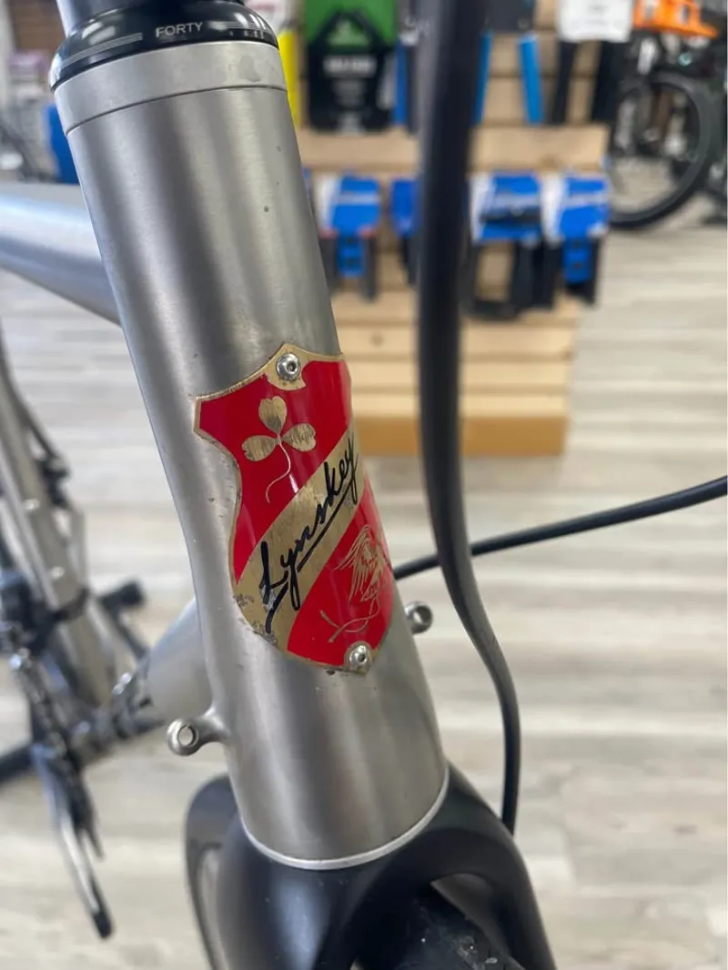 2023 Lynskey R300 Titanium Road bike - LARGE-2