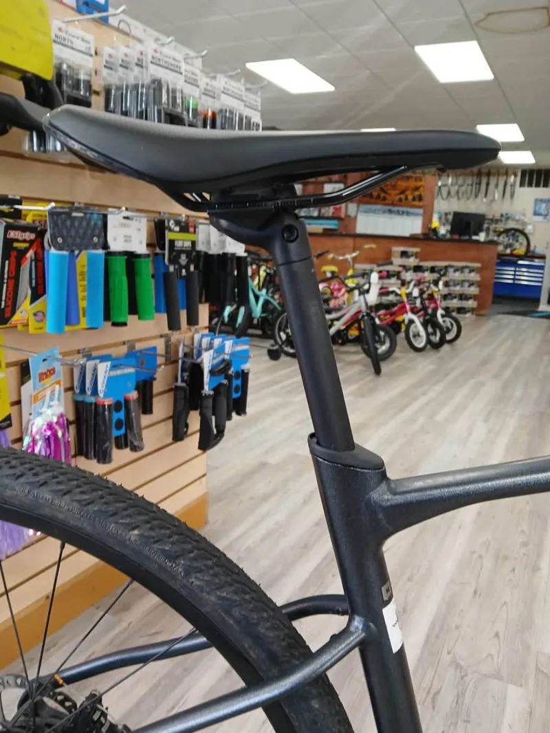 Pre-Owned - Giant Revolt 2 Med-3