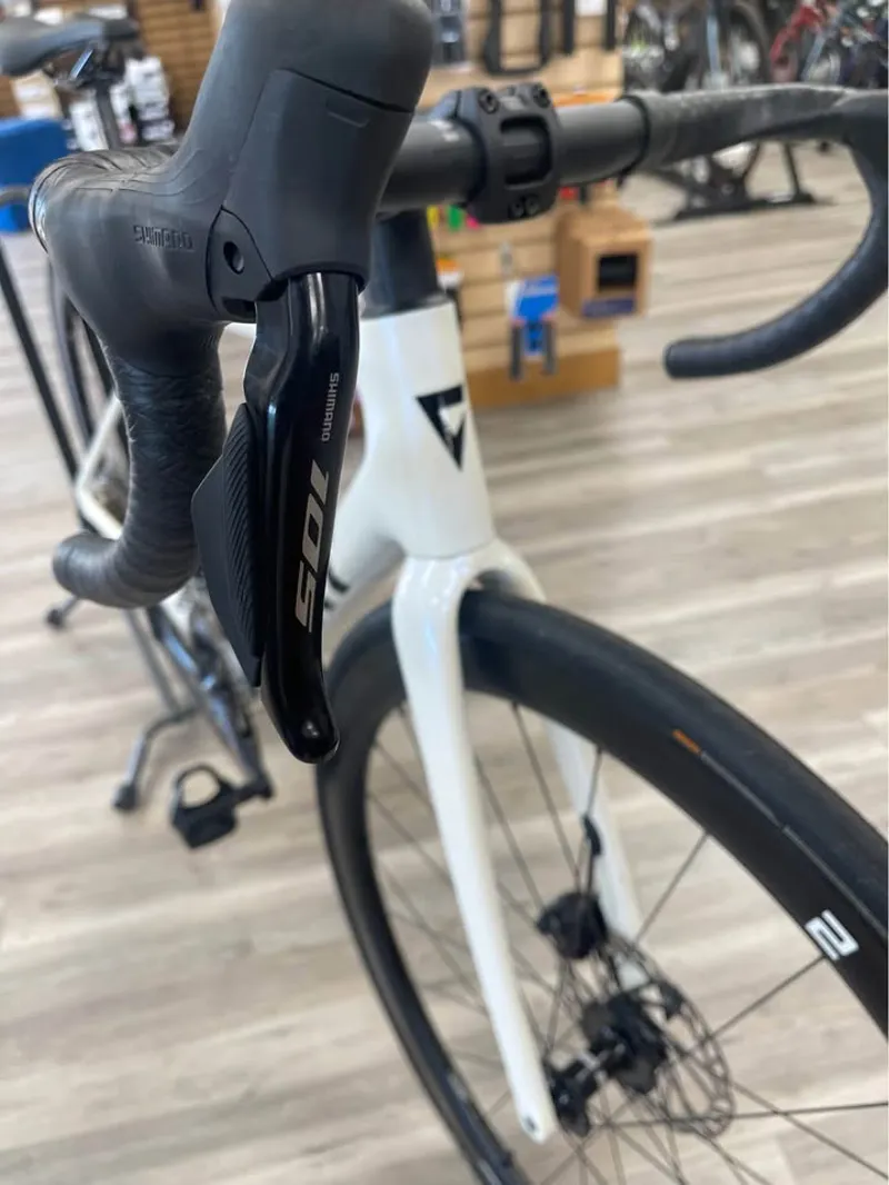 Custom TCR Advanced - Di2 105 plus Carbon Wheels - 52cm - S-3