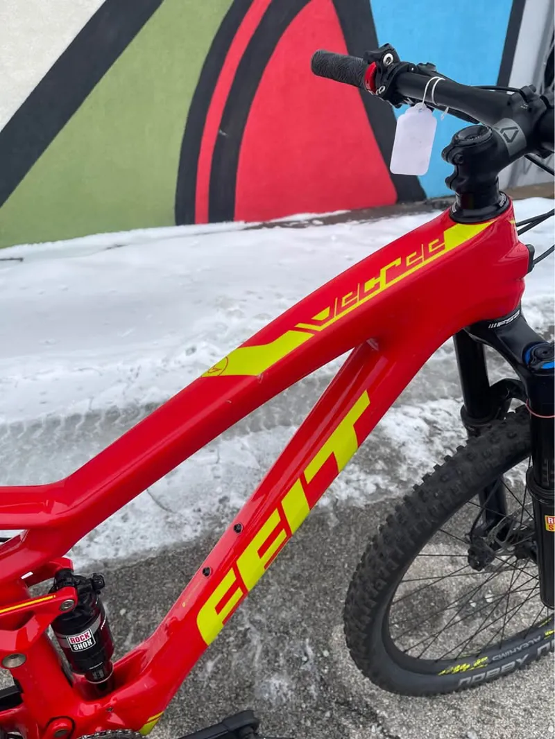 2017 Felt Decree Size M-2