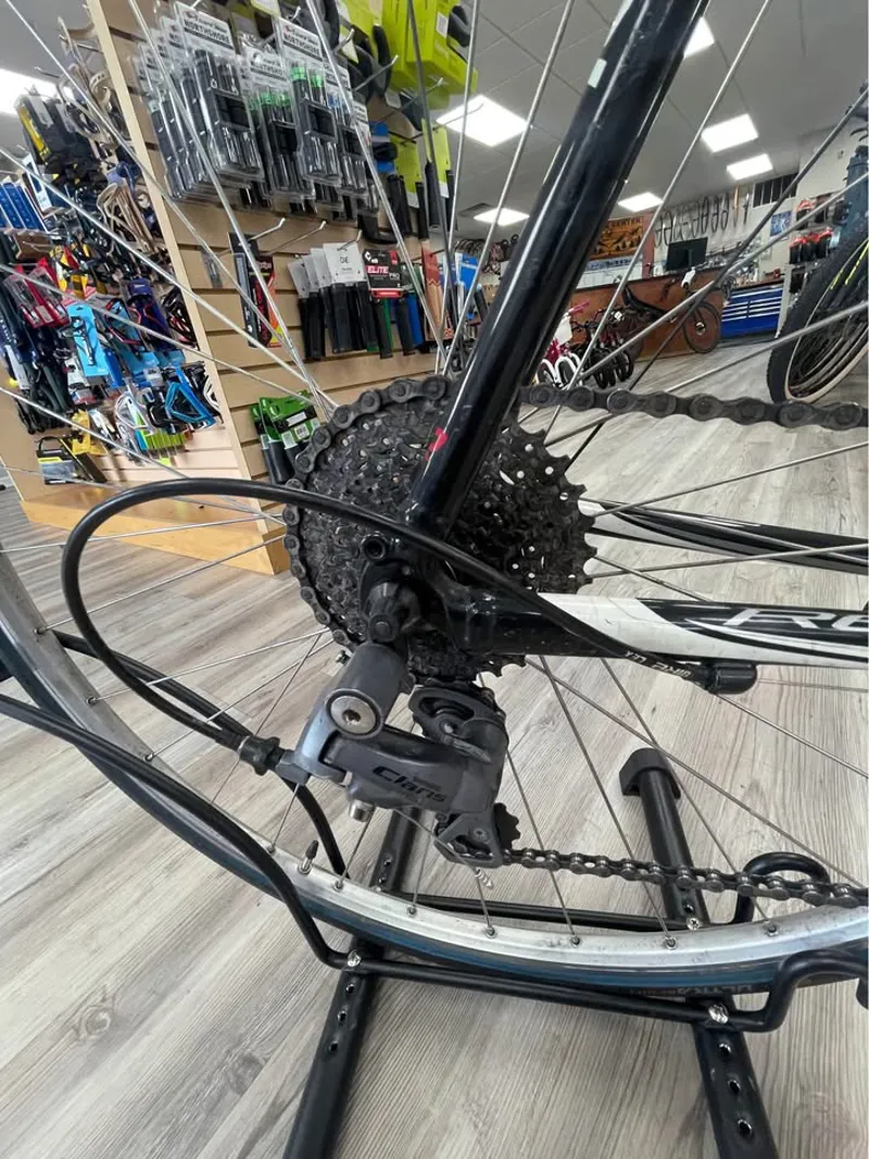 Raleigh Revenio Road Bike - 60cm-4