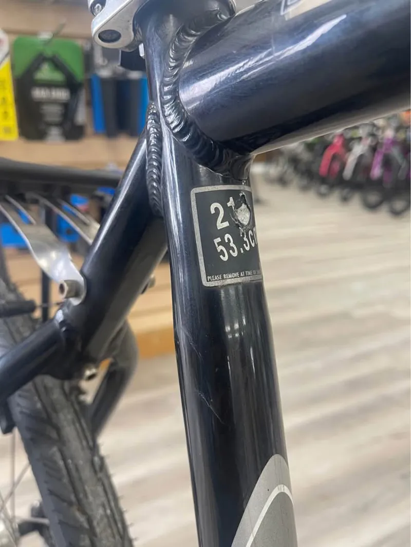 Trek Navigator 300 Hybrid bike - 21-4