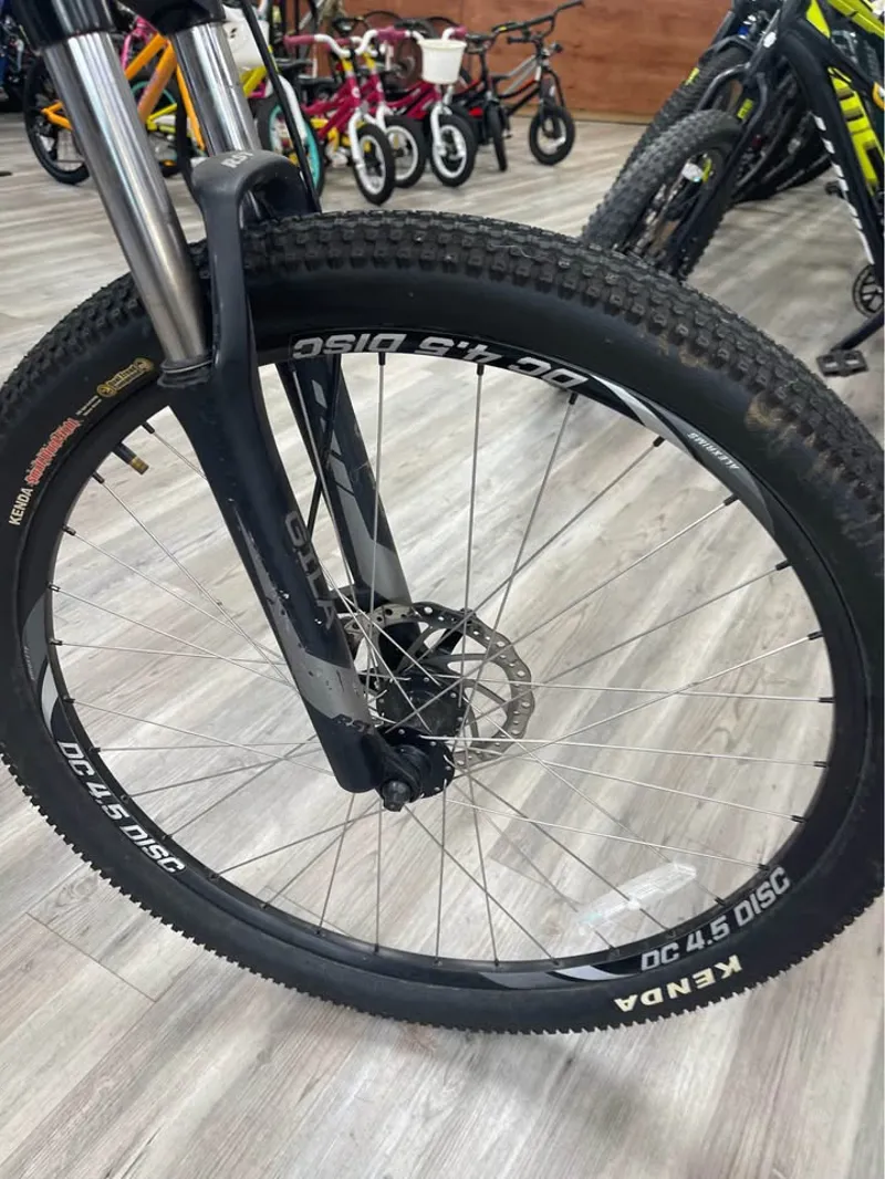 Cannondale SIX Hardtail Mountain bike - MEDIUM-4