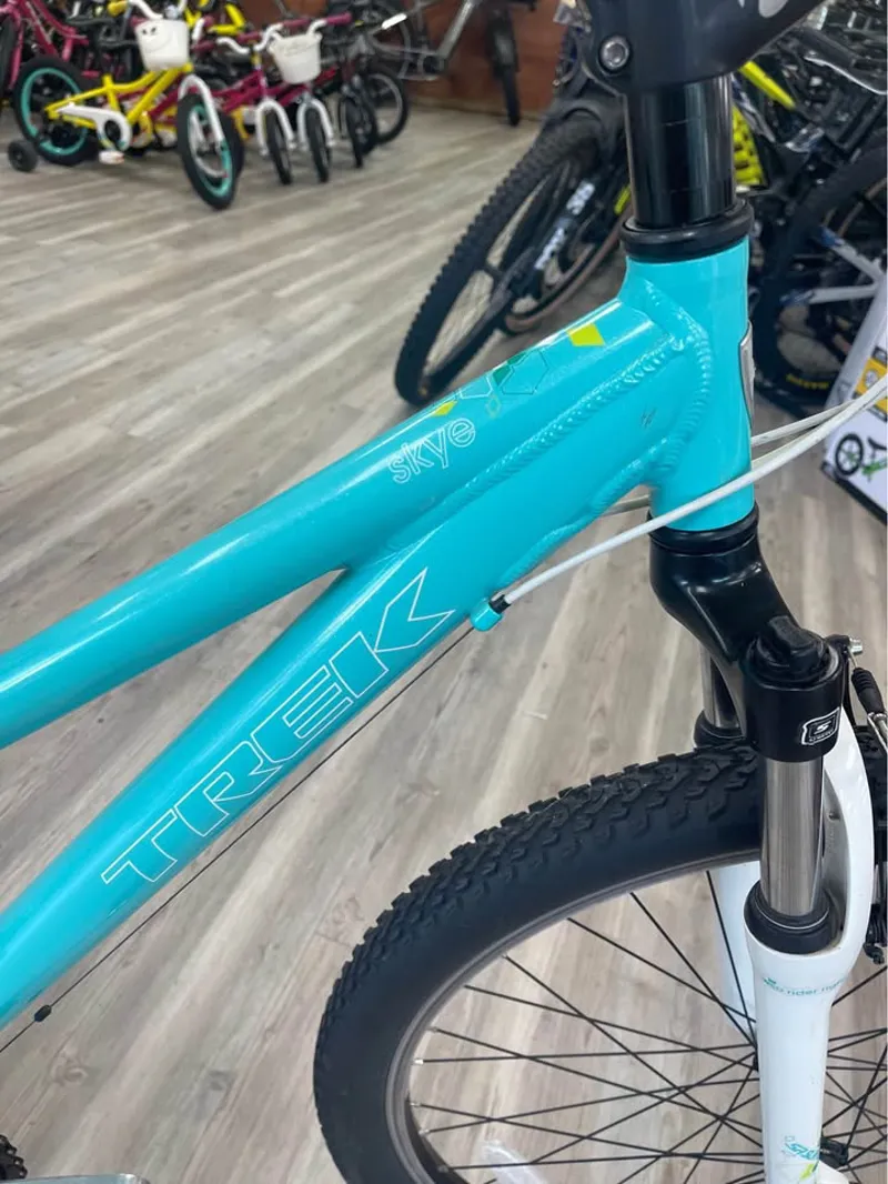 Trek SKYE XS Hybrid Bike - XS-4