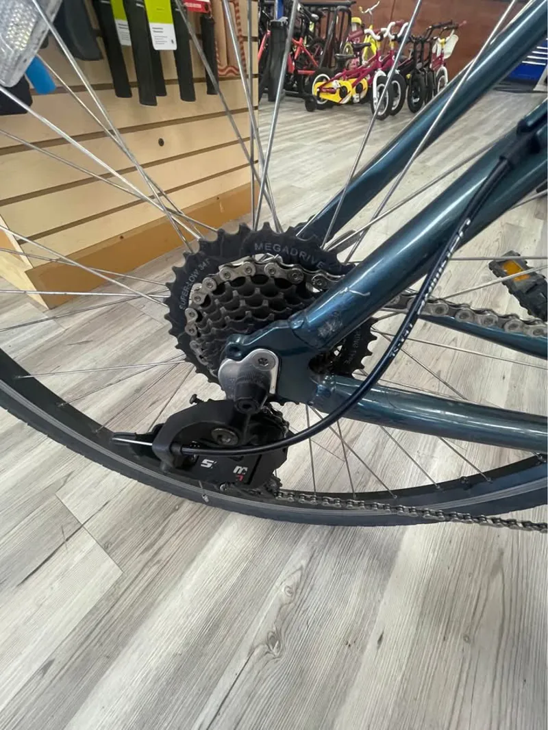Trek 7100 - L - PreOwned-1
