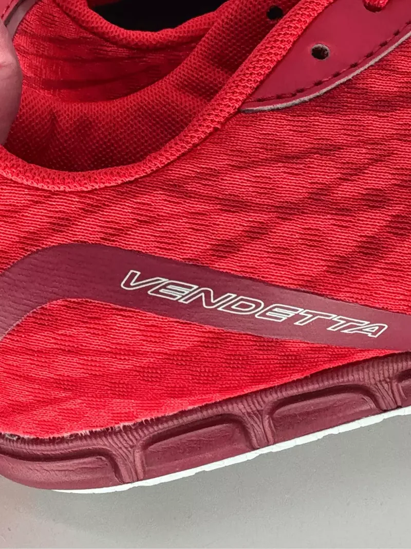 Saucony Racing - Vendetta Shoes - Women in Red/Blue-5