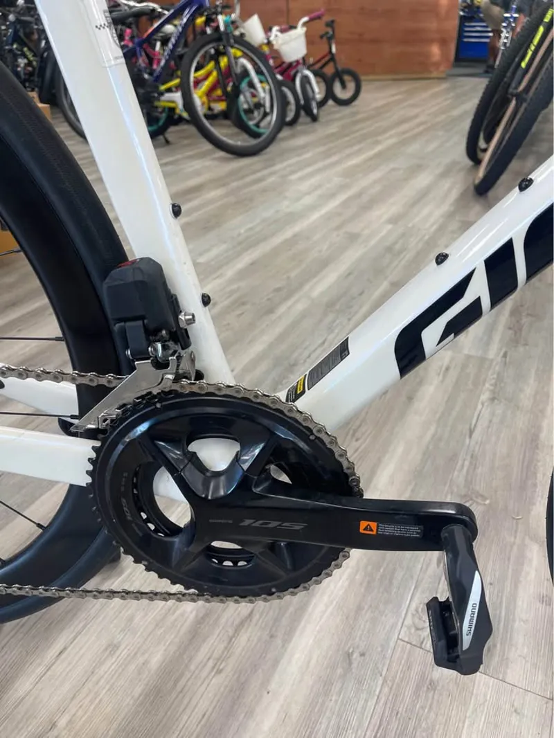 Custom TCR Advanced - Di2 105 plus Carbon Wheels - 52cm - S-5
