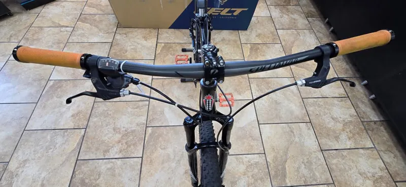 Dawes Roundhouse 2900 Full Suspension MTB - SM - Black-5