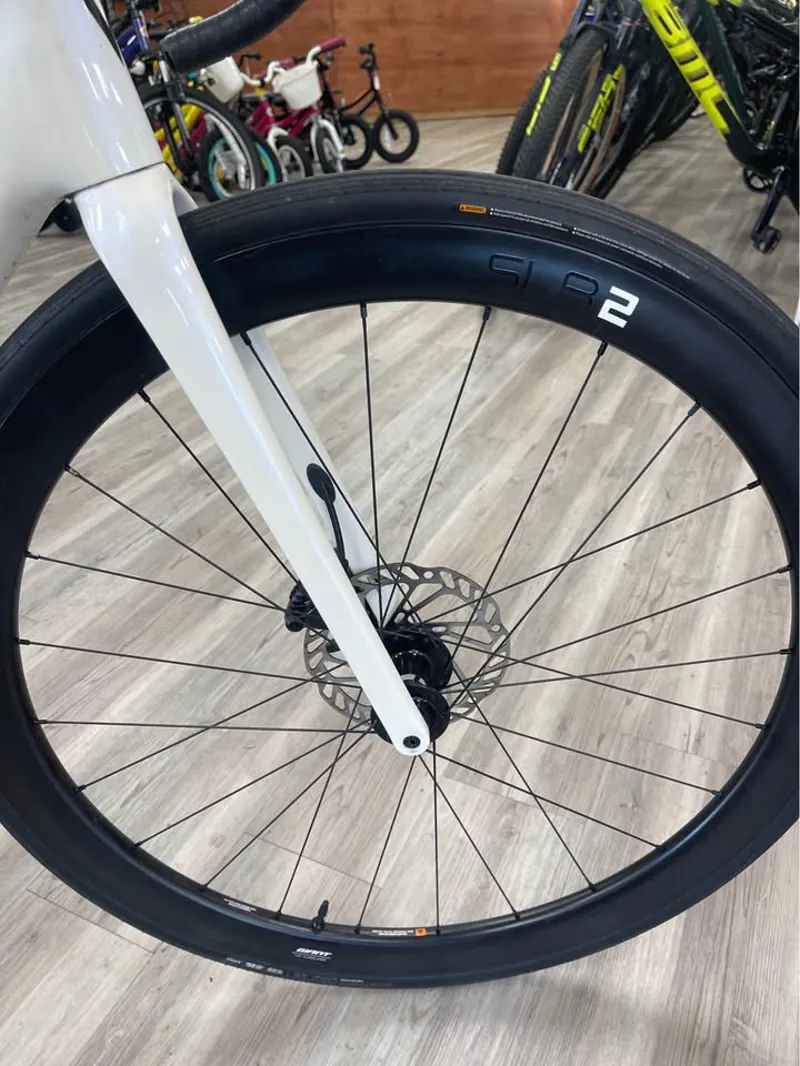 Custom TCR Advanced - Di2 105 plus Carbon Wheels - 52cm - S-6