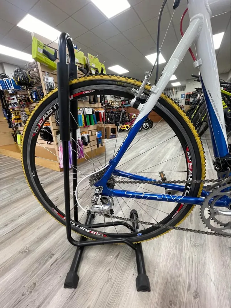 Giant TCX Cross Bike - XL-6