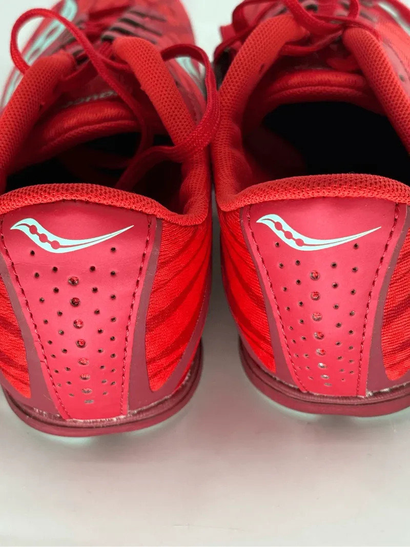 Saucony Racing - Vendetta Shoes - Women in Red/Blue-6