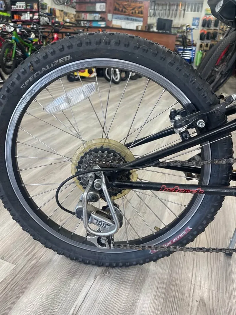 Specialized Hot Rock in Black / Red-3