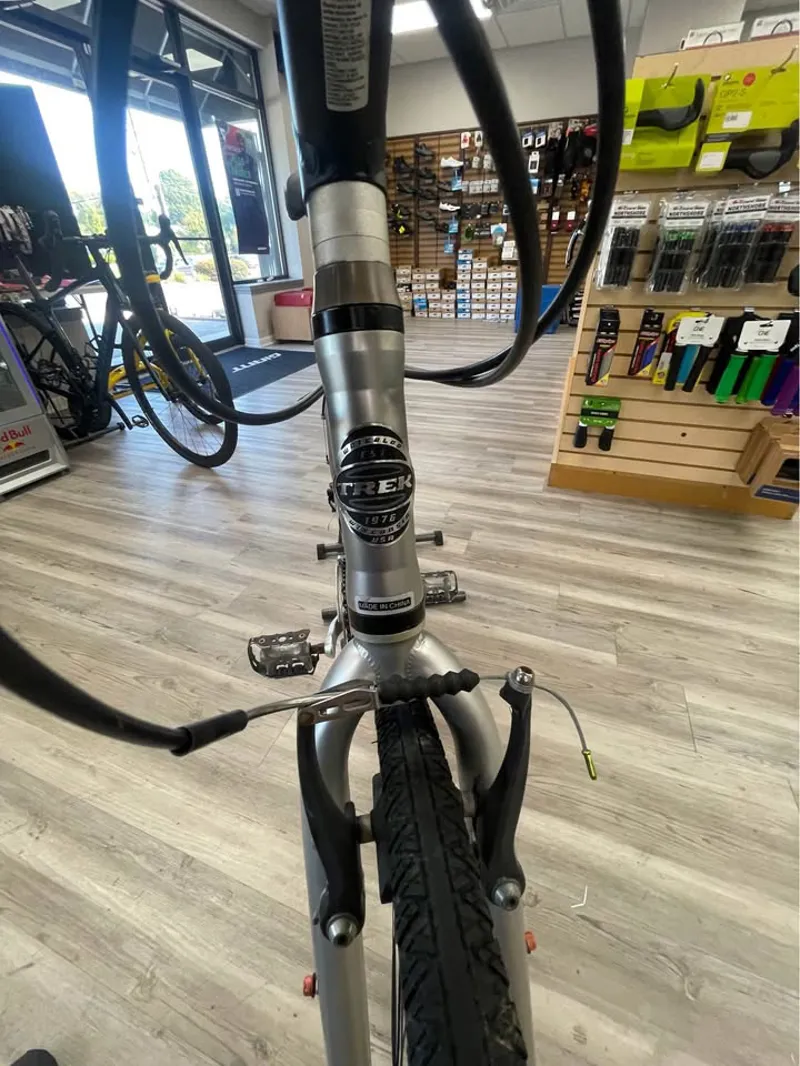 Trek 7300FX Hybrid bike - 20inch - LARGE-7