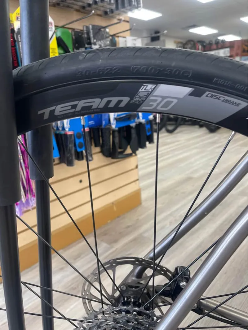 2023 Lynskey R300 Titanium Road bike - LARGE-7