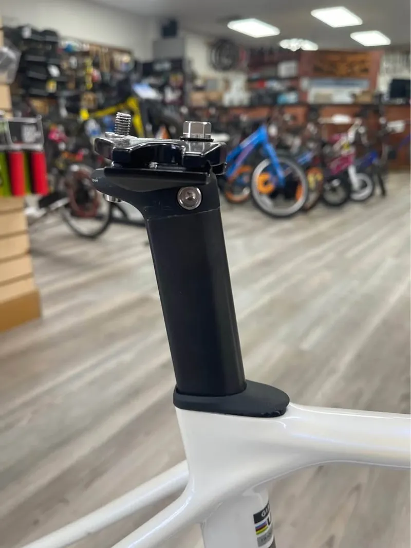 Giant TCR M/L Carbon-6