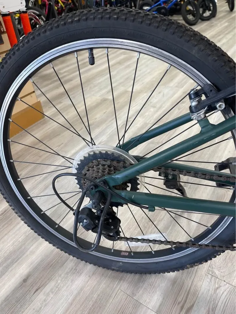 Giant XTC 24 Mountain Bike in Green-4