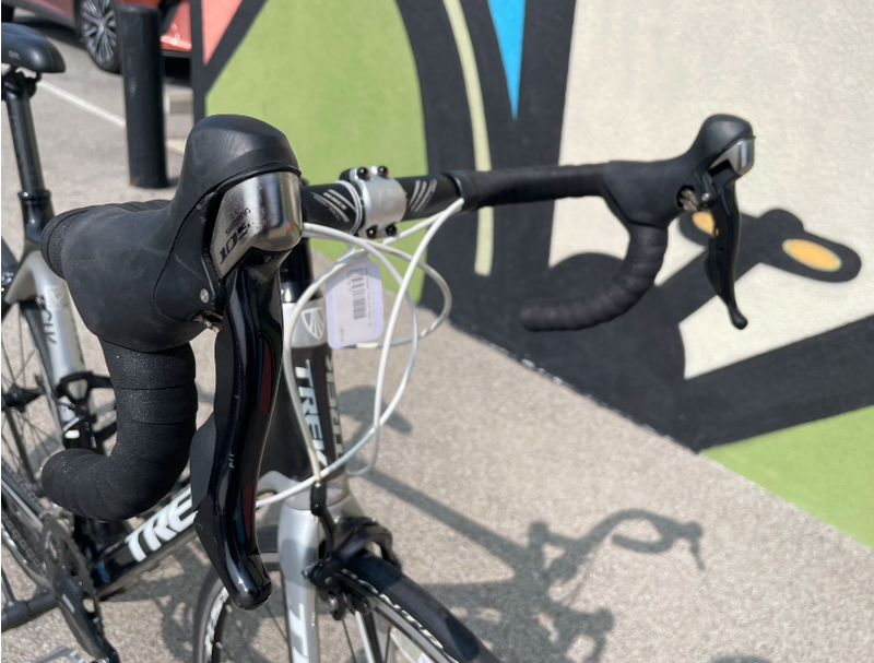 Trek Madone Four 4.5 56cm - Black/Silver-2