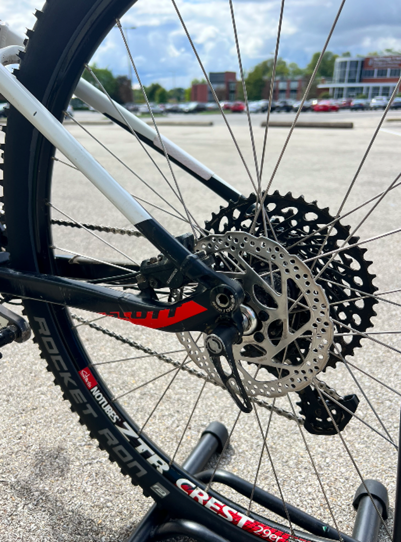 Scott Spark Red/White Carbon Mountain Bike-3