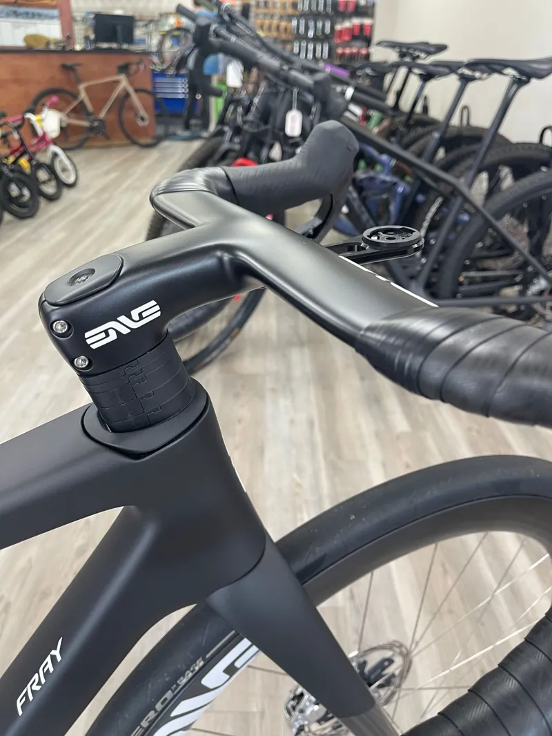 Enve Fray Pro RED Road Bike 50cm in Black/Red-1