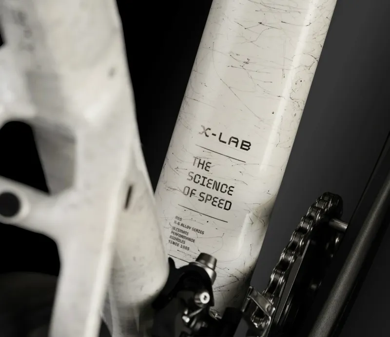 X-Lab RS5 Wavebreaker Road Bike Large in White-7