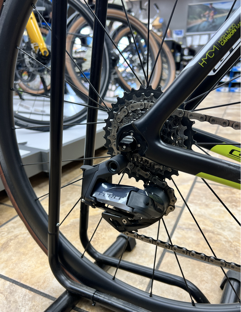 GT Ultra 58cm Blk/V.Grn Force AXS-1