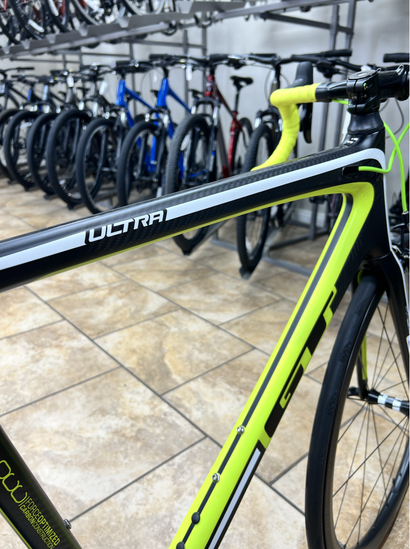 GT Ultra 58cm Blk/V.Grn Force AXS-4