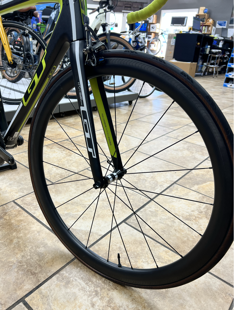 GT Ultra 58cm Blk/V.Grn Force AXS-7