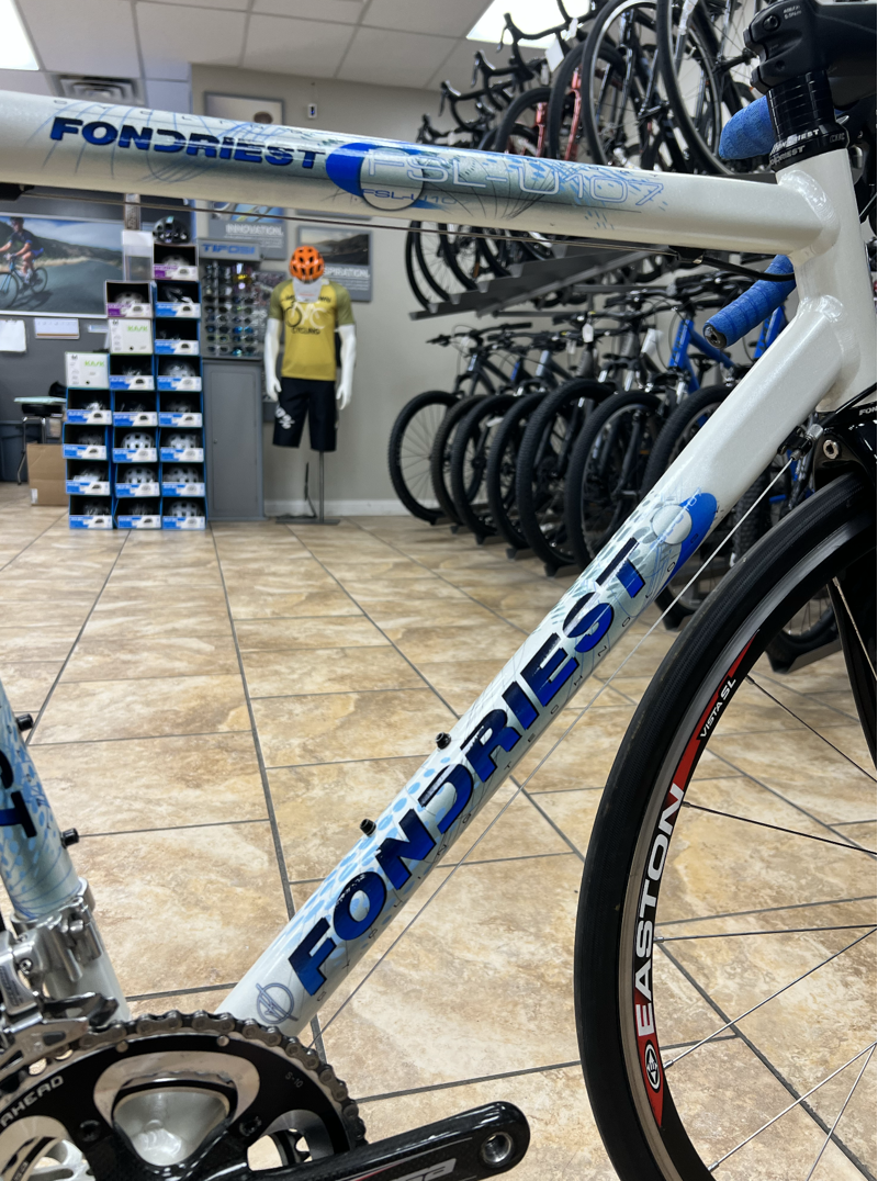 Fondriest 56cm Whitet - Road Bike-3