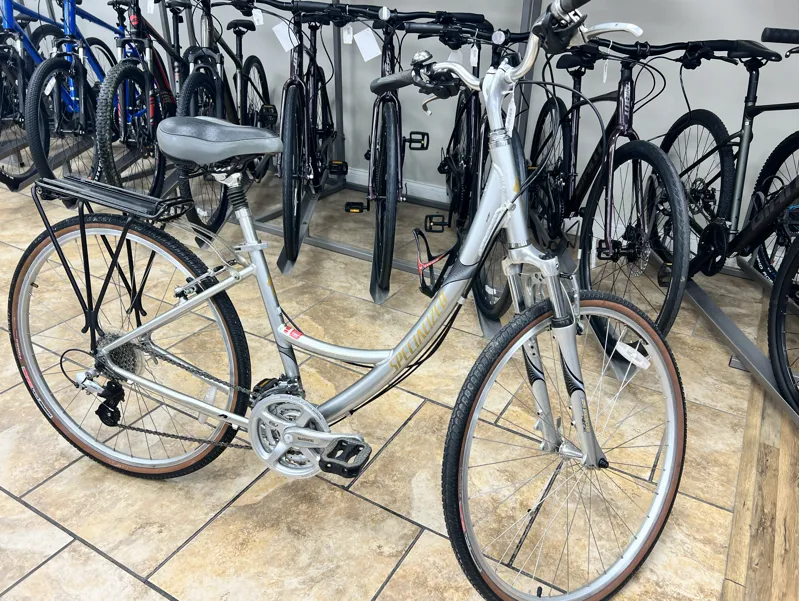 Specialized Crossroad Md Slvr Step-Thru Hybrid