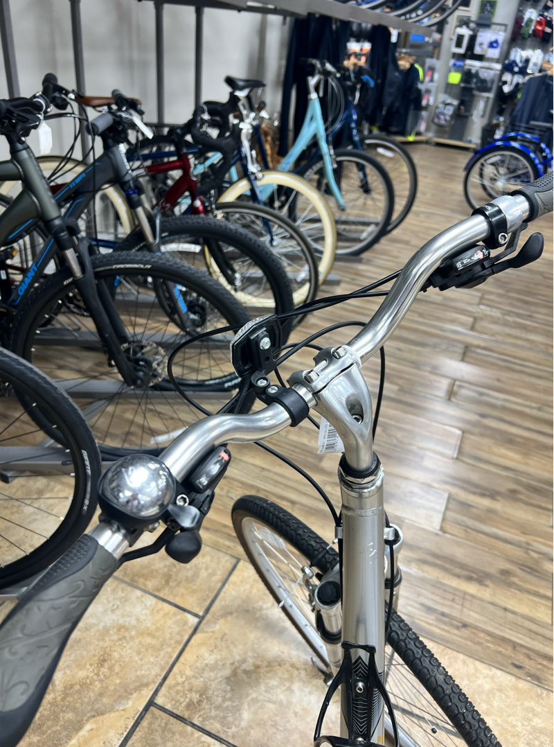 Specialized Crossroad Md Slvr Step-Thru Hybrid-2