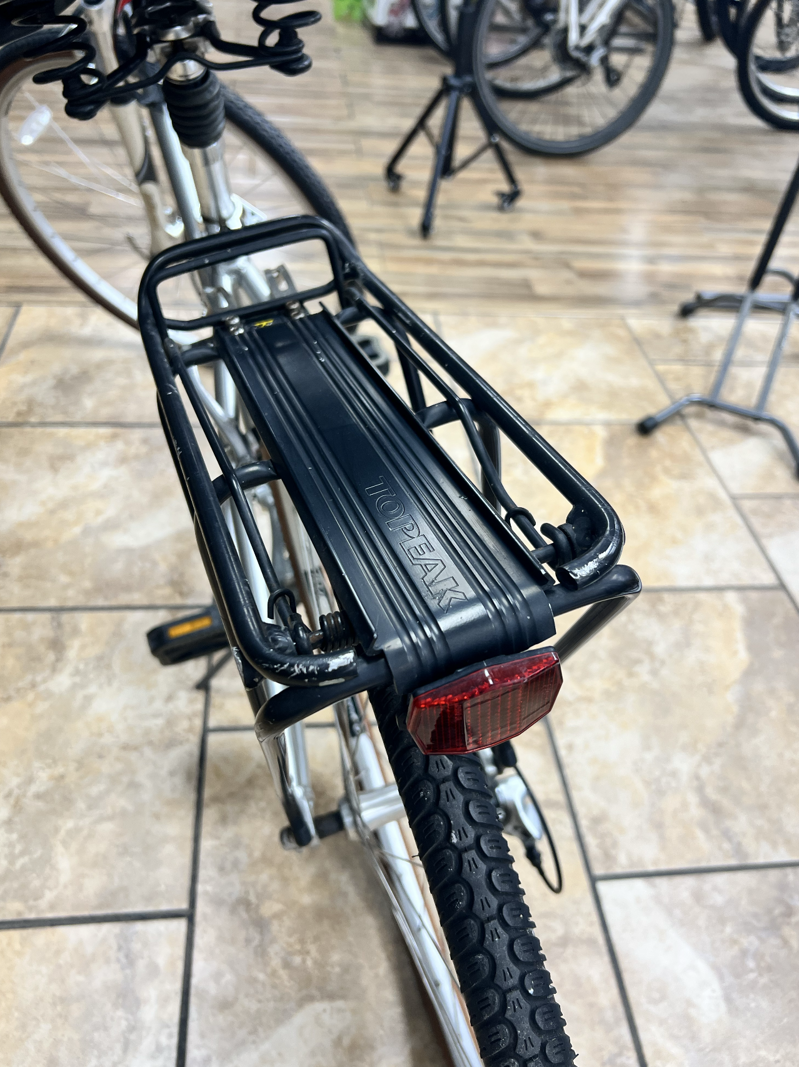 Specialized Crossroad Md Slvr Step-Thru Hybrid-3