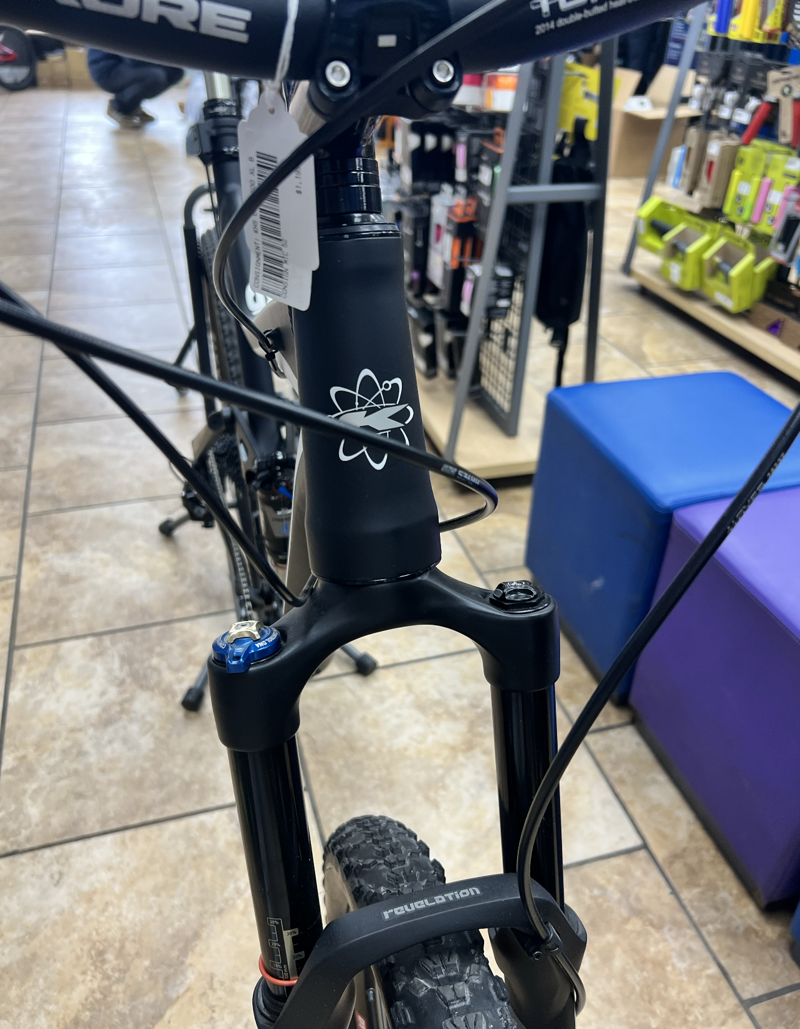 KHS 650 6500 XL Blk/Wht-2