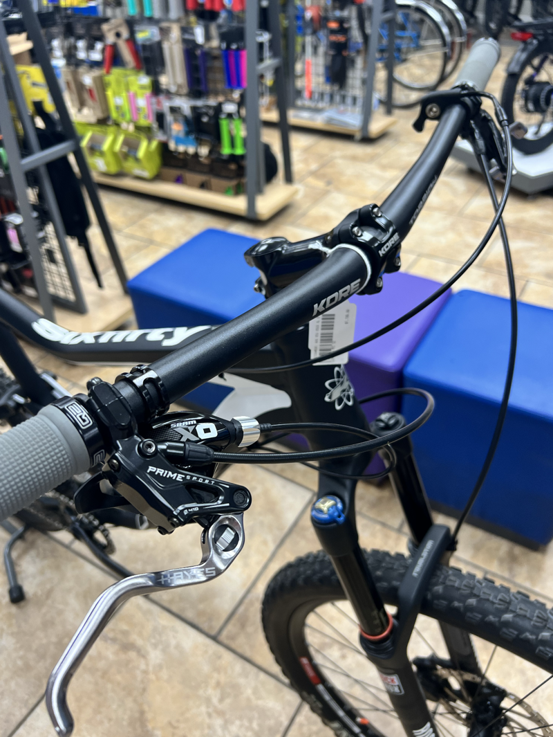 KHS 650 6500 XL Blk/Wht-3