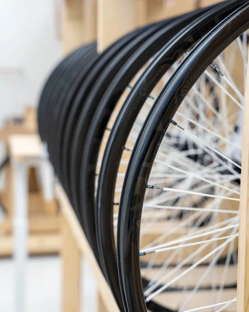 Berd HAWK30 Gold Carbon Wheel 29 inch 15x110 Front/12x148 Rear MS in White-2