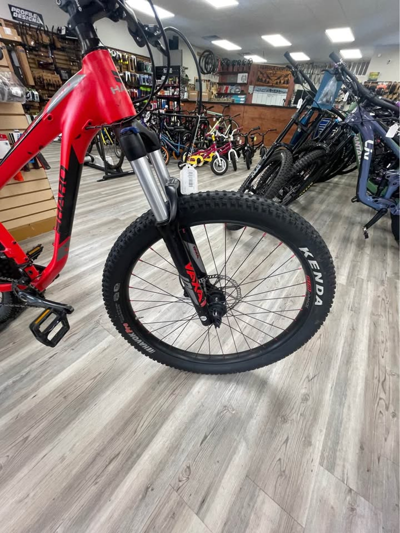 Haro Subvert HT3 27.5 Plus Mountain Bike 14.5-5