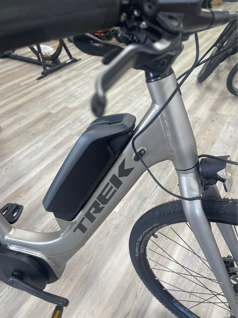Trek Verve + 2 EBike Large-3
