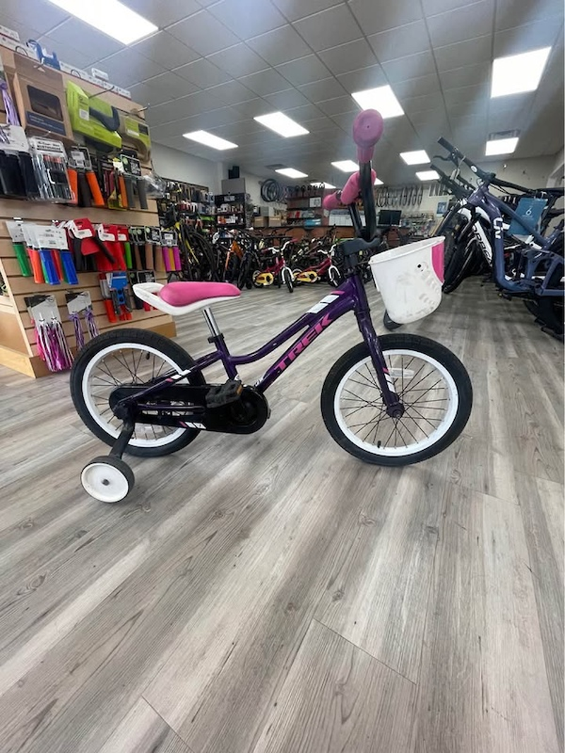 Pre-Owned Trek Precaliber 16 Kids Bike in Purple