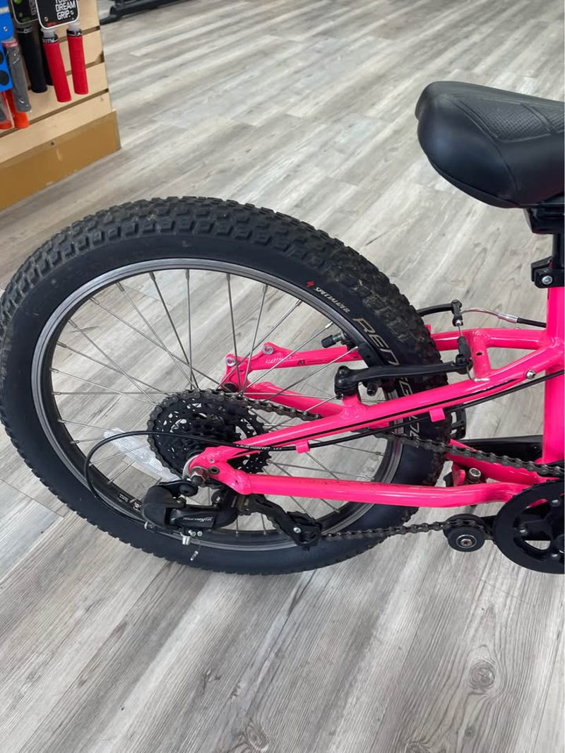 Pre-Owned Specialized Hot Rock 20 in Pink-3